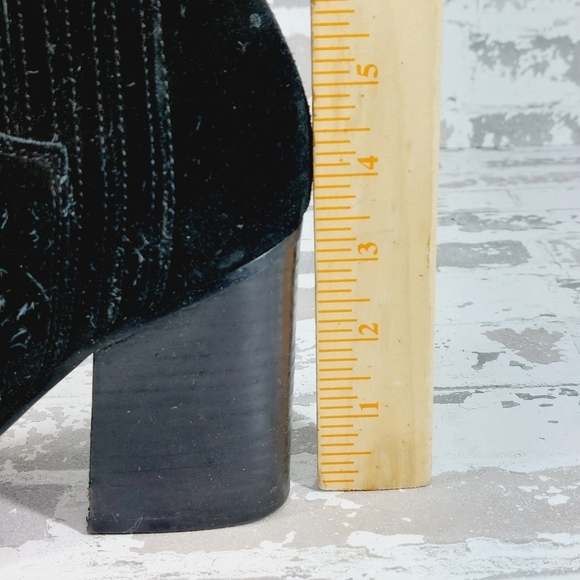 Marc Fisher OSHAY Black Suede Pointed Toe Block Heel Ankle Boots V422 - Picture 7 of 9